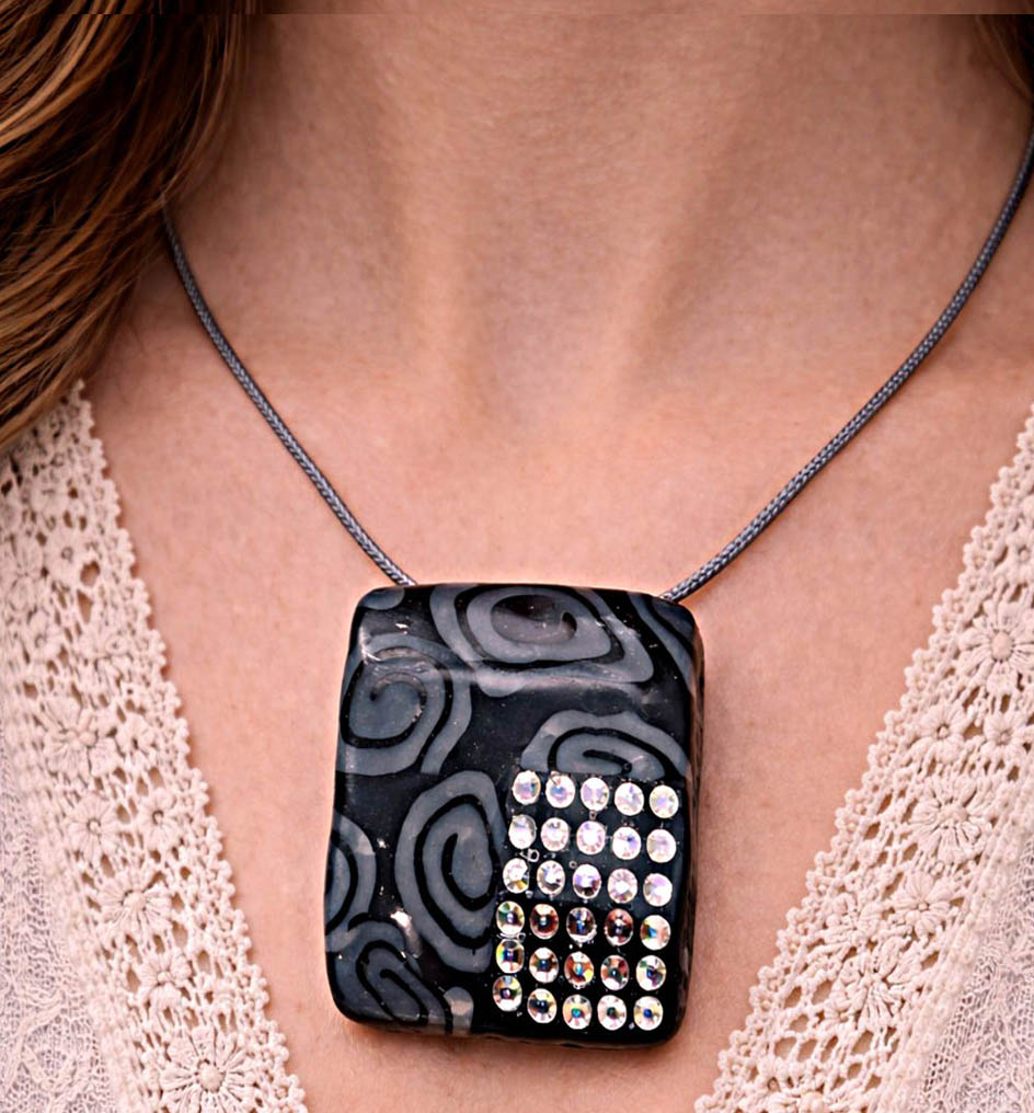 Přívěsek na krk 07 - FIMO