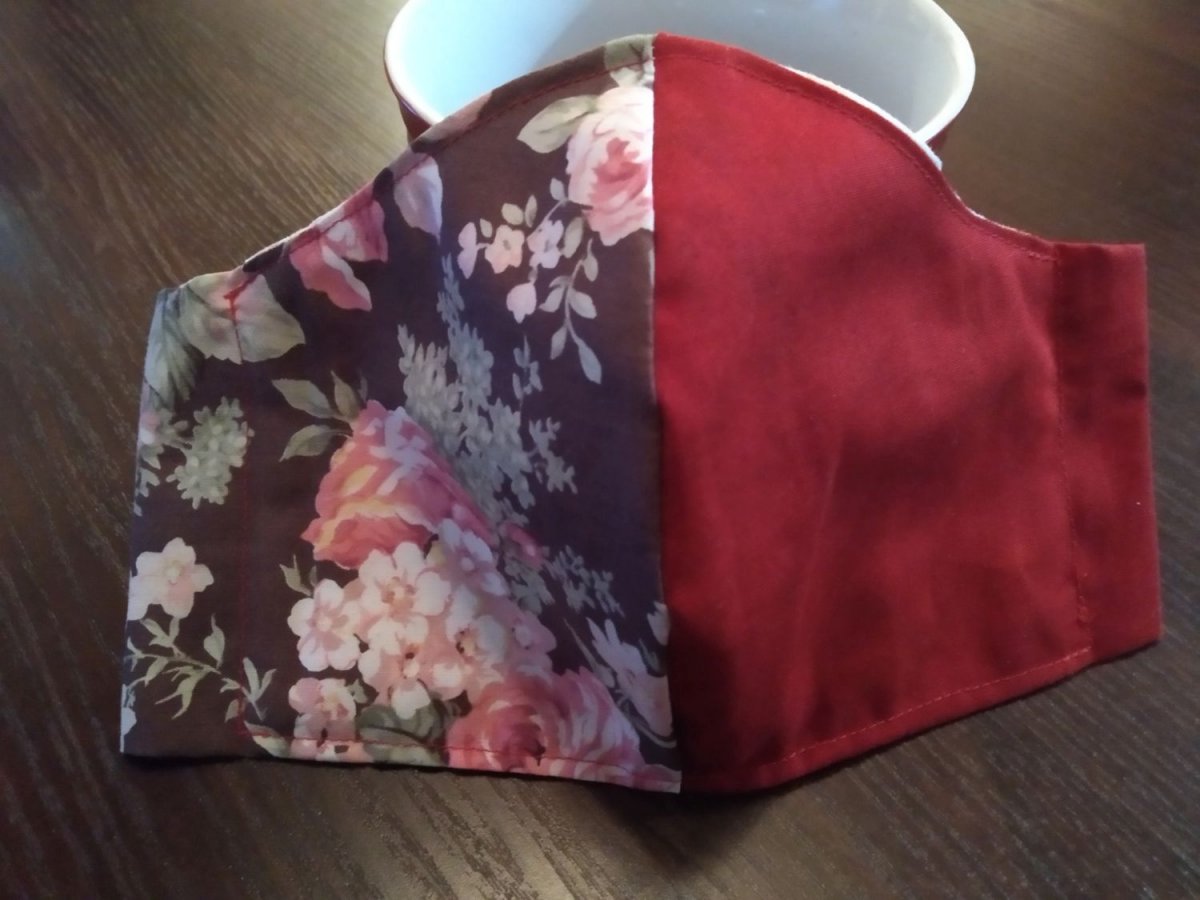 Dvouvrstvá rouška růže