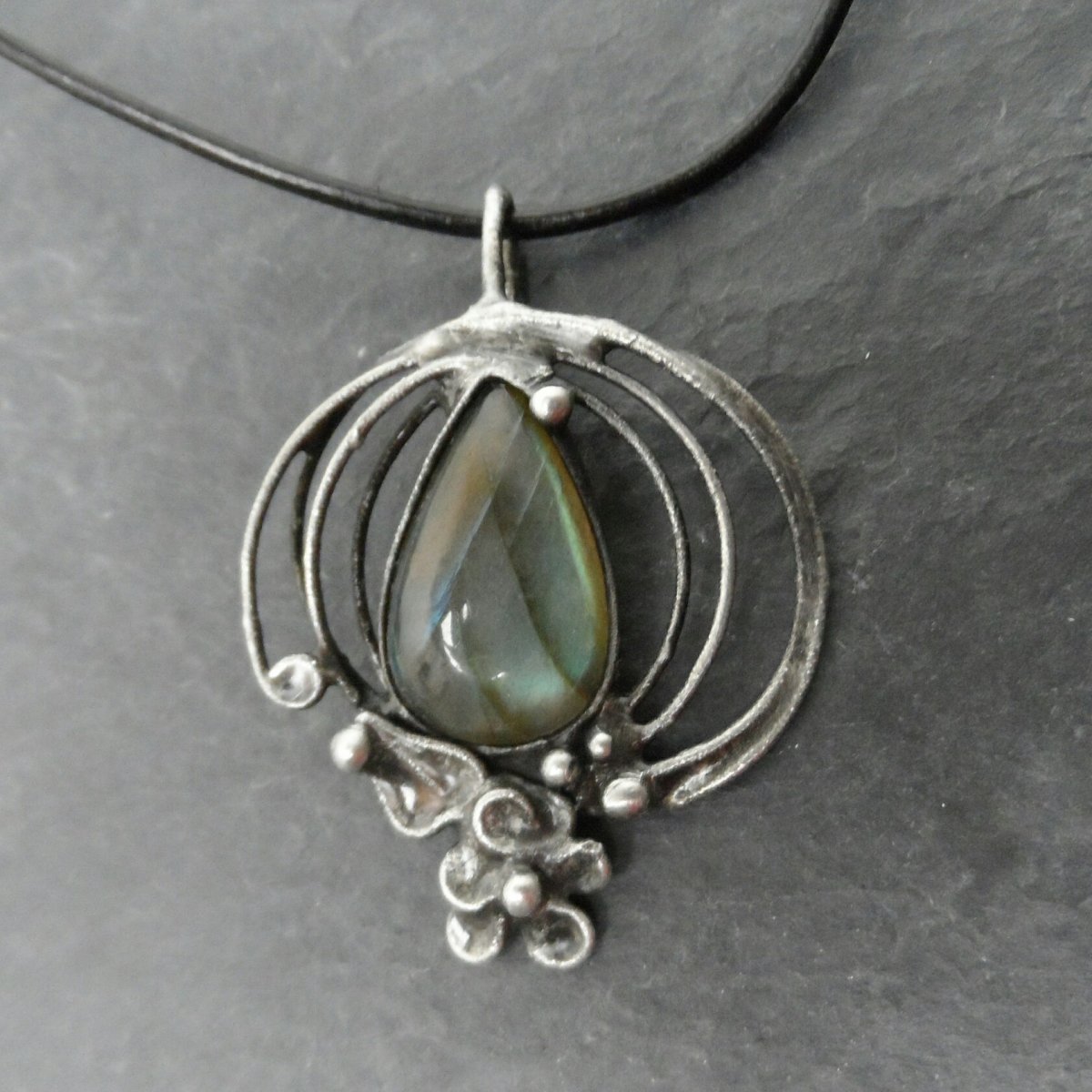 Náhrdelník labradorit