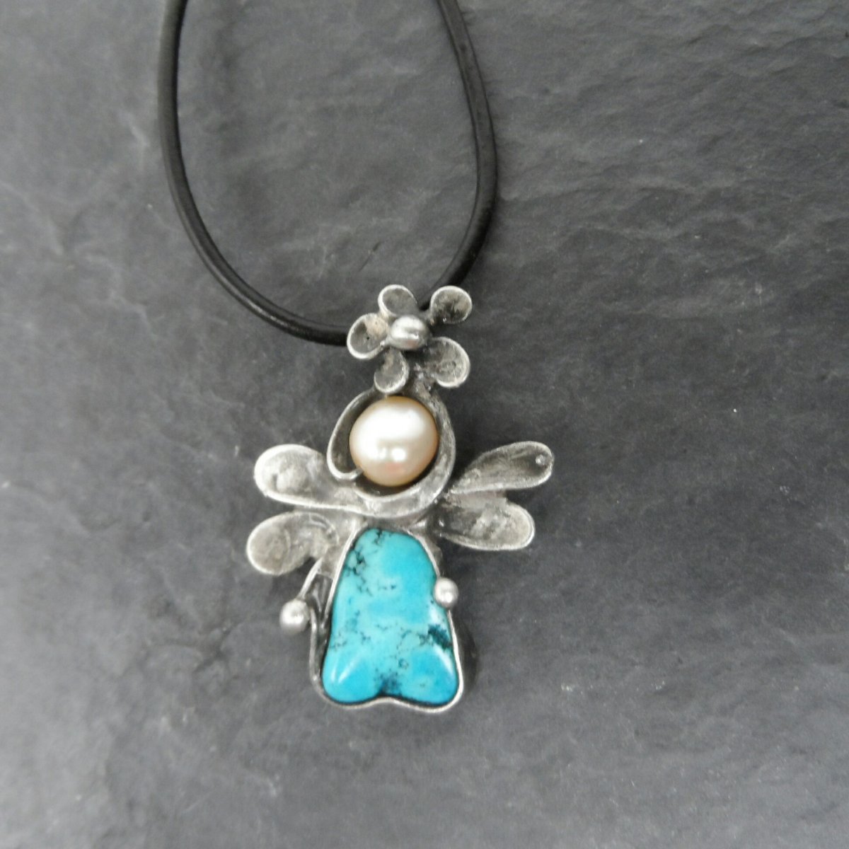 Náhrdelník andílek tyrkenit