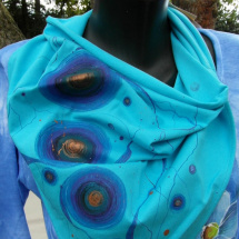 Modrý šátek s abstrakcí-ručně malované