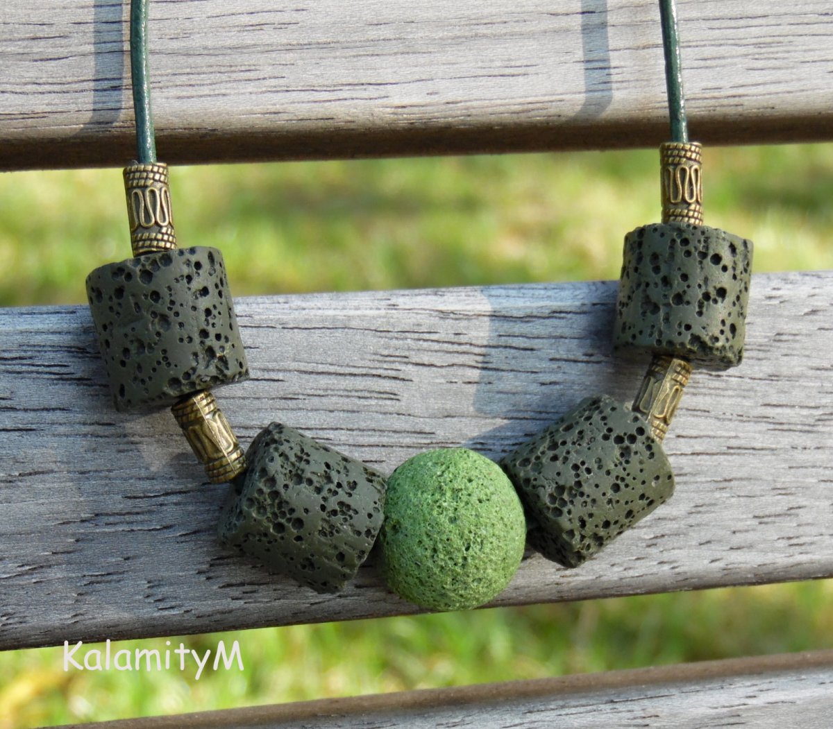 Palouk - lávový náhrdelník