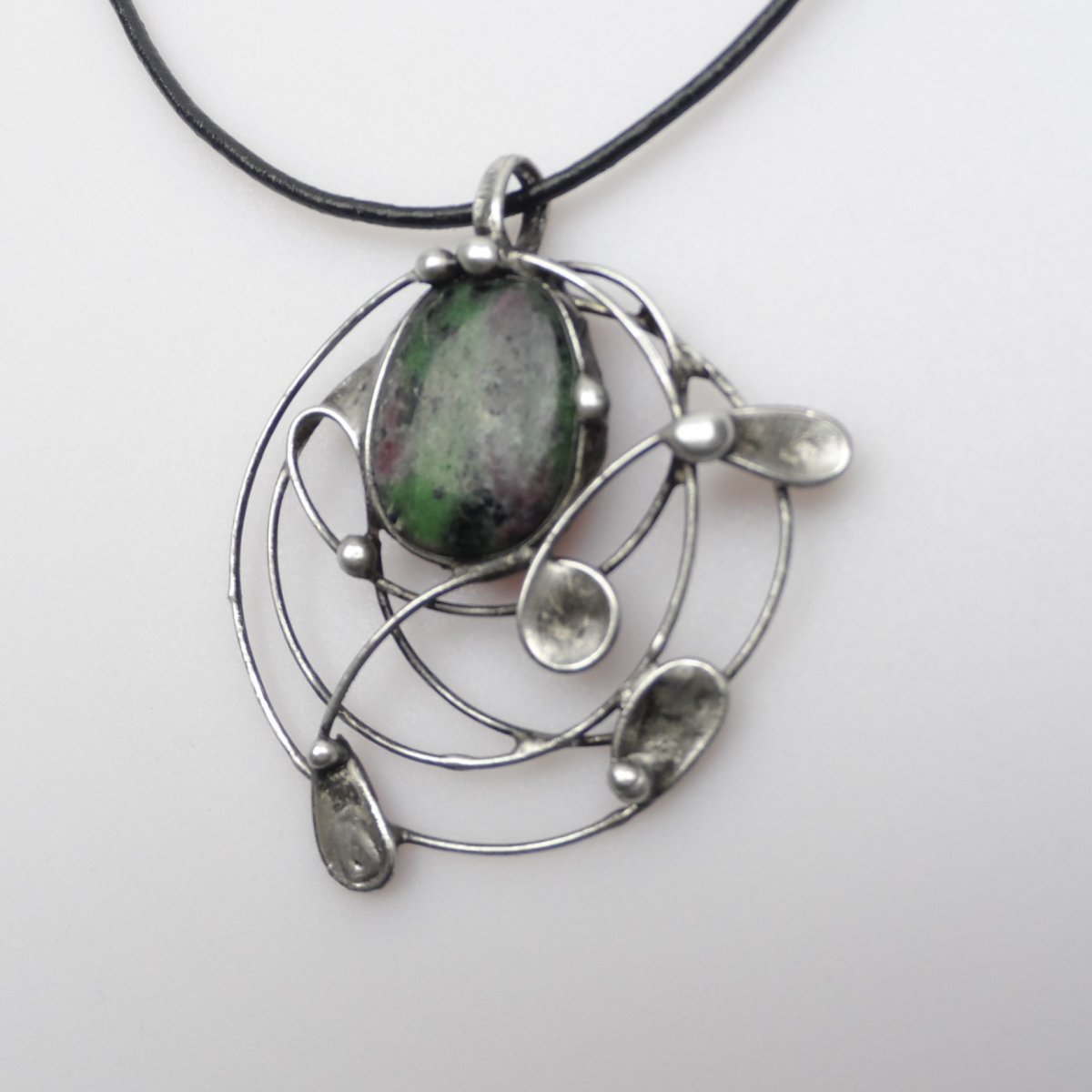 Náhrdelník Rubín v zoisitu 