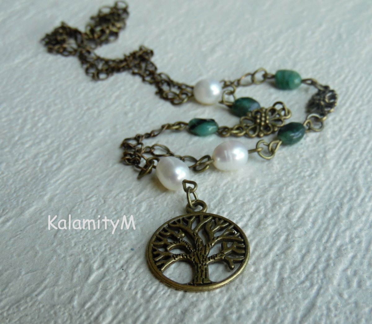 Lesní náhrdelník se smaragdy