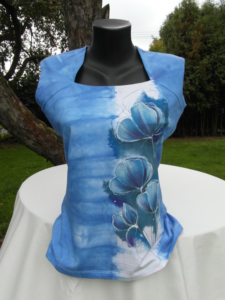 Modrá halenka s květy-ručně malované