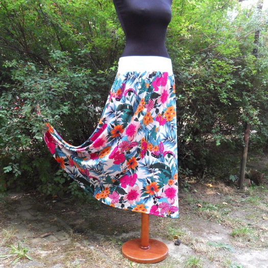 Tropical maxi