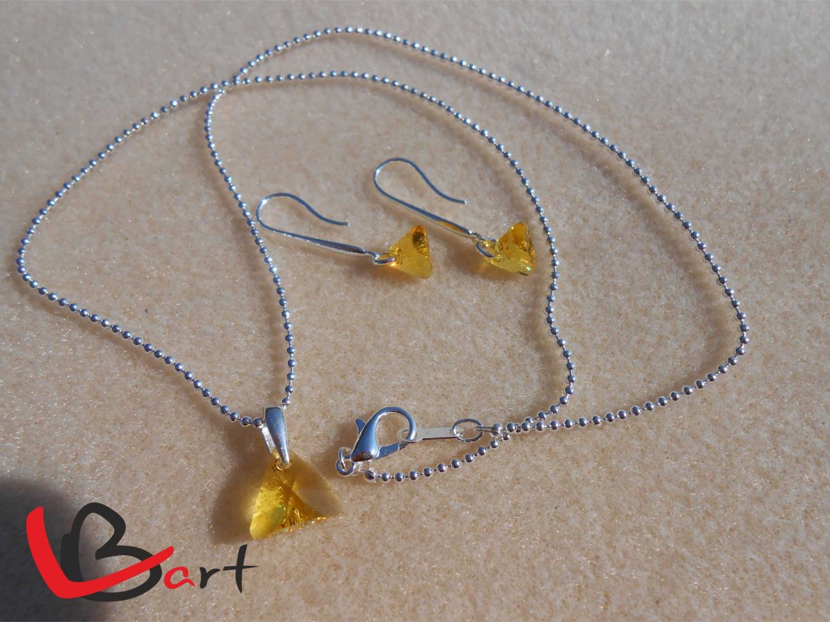 Set - Swarovski Elements light topaz SS29