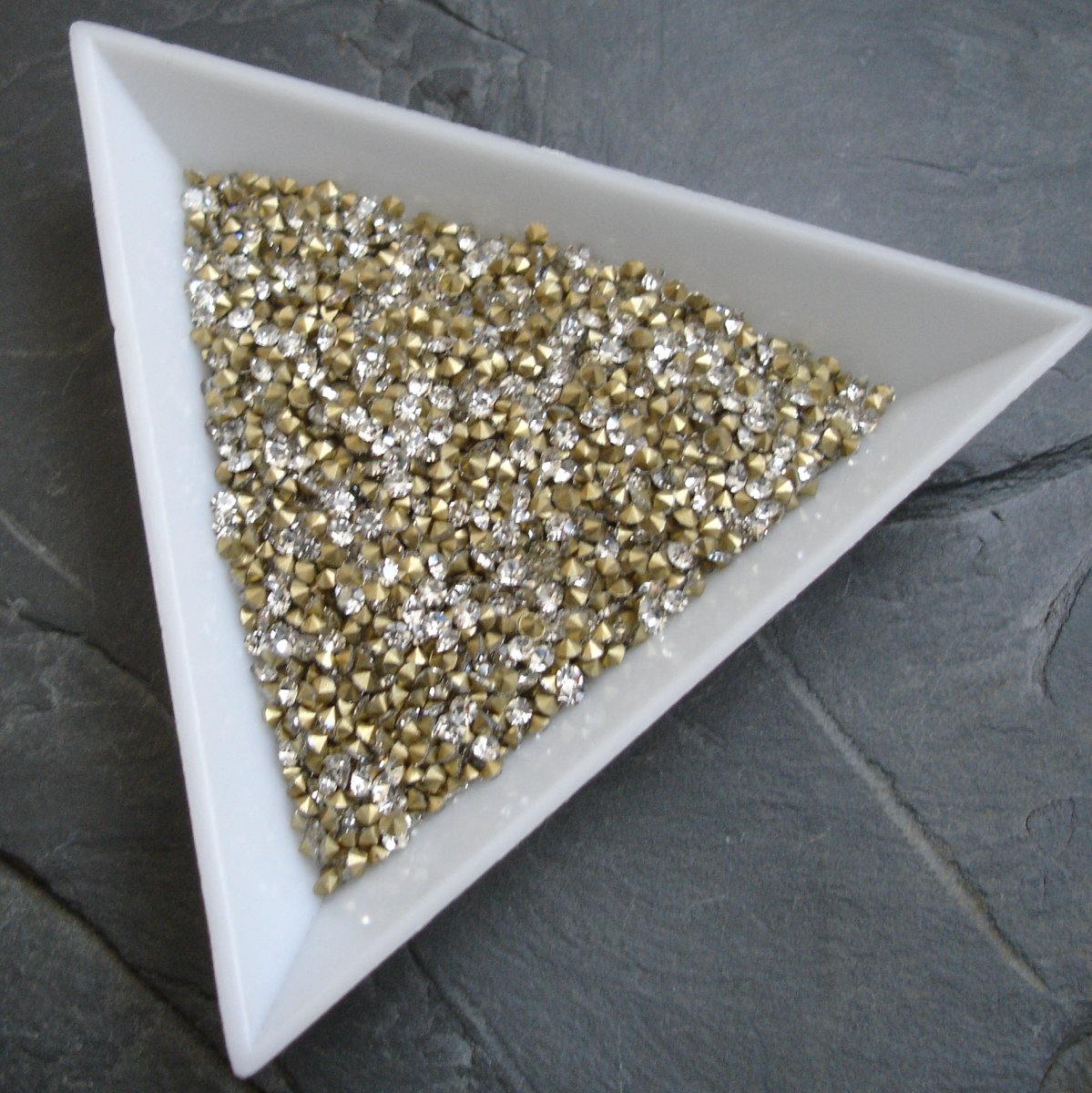 Šatony cca 1,9 - 2,0 mm mm - čiré - 50 ks