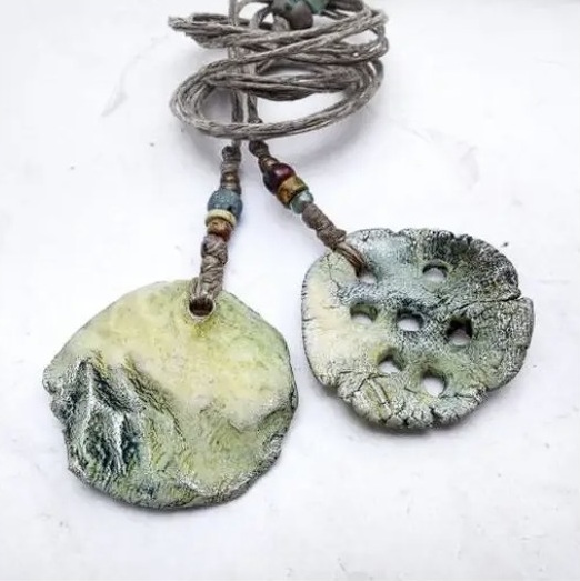 Jednodenní kurz šperku - keramický, cínovaný, smaltovaný