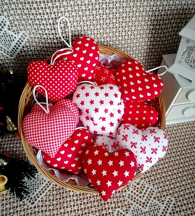 Sada 10 kusů - srdíčka červeno-bílá