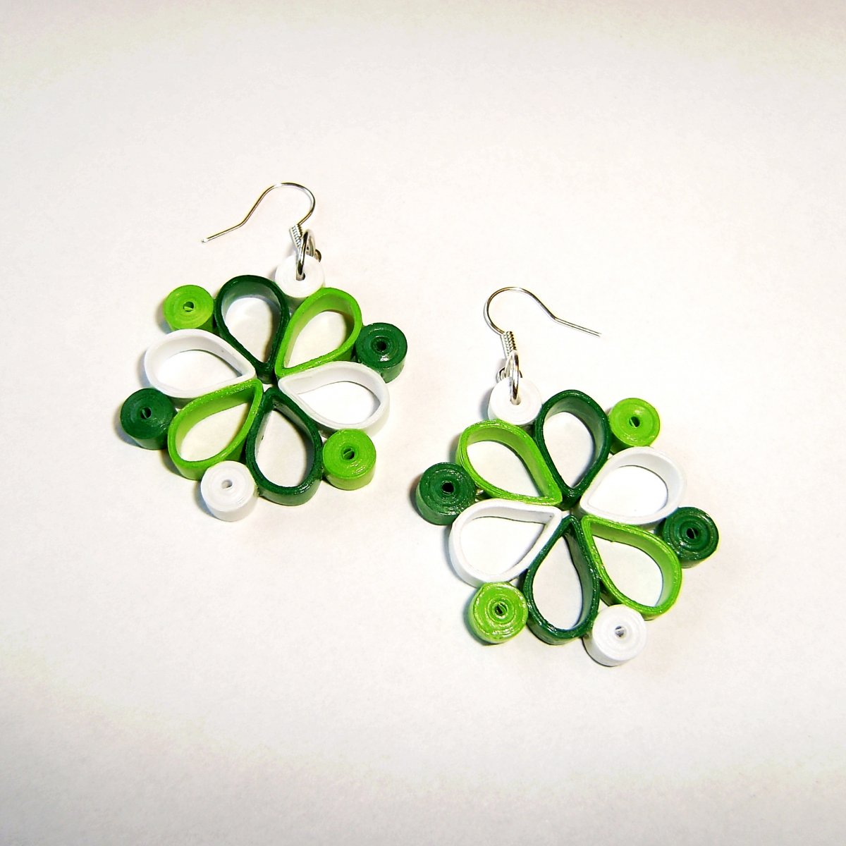 Veselé květy s korálky (zelené)