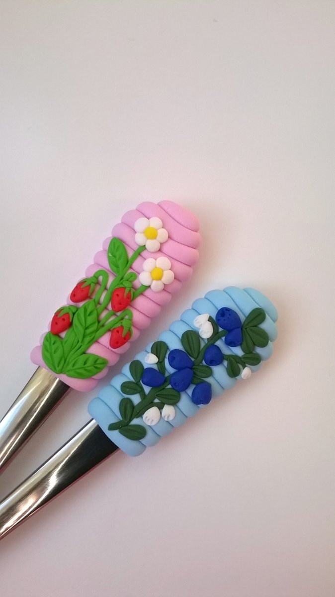 Jahůdka a borůvka ( 18cm)