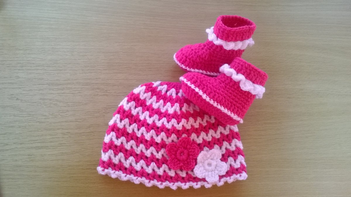 Háčkovaná soupravička