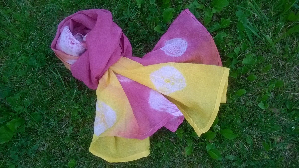 Šátek - Sluníčko polechtalo maliny