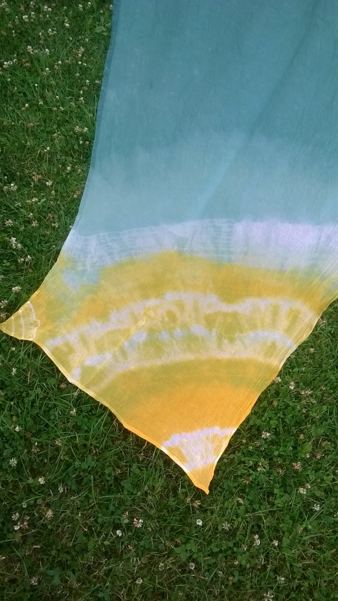 Šátek - Slunce v tůni