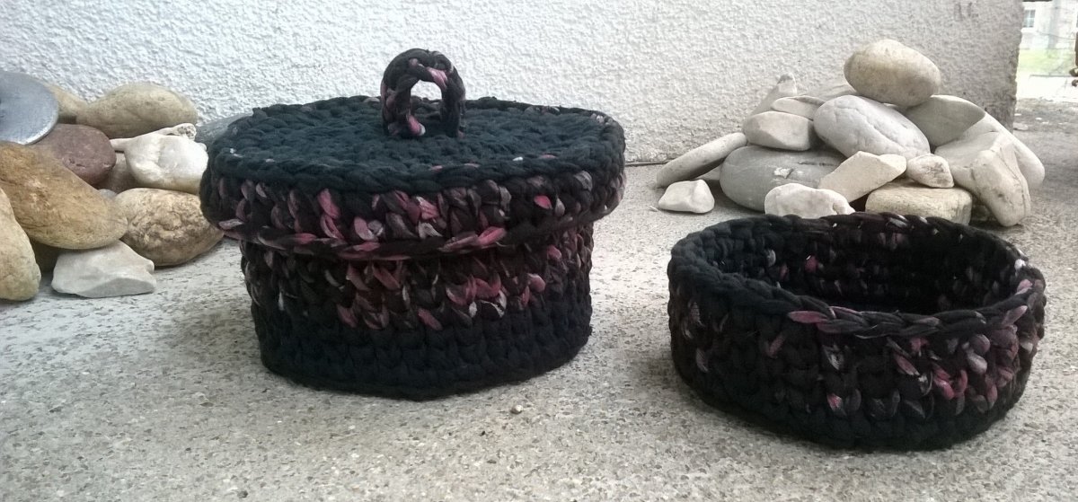 Set košíků - černá s černostarorůžovou (melír)