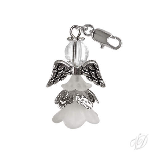 Andělíček přívěsek s karabinkou pro štěstí VI (1024)