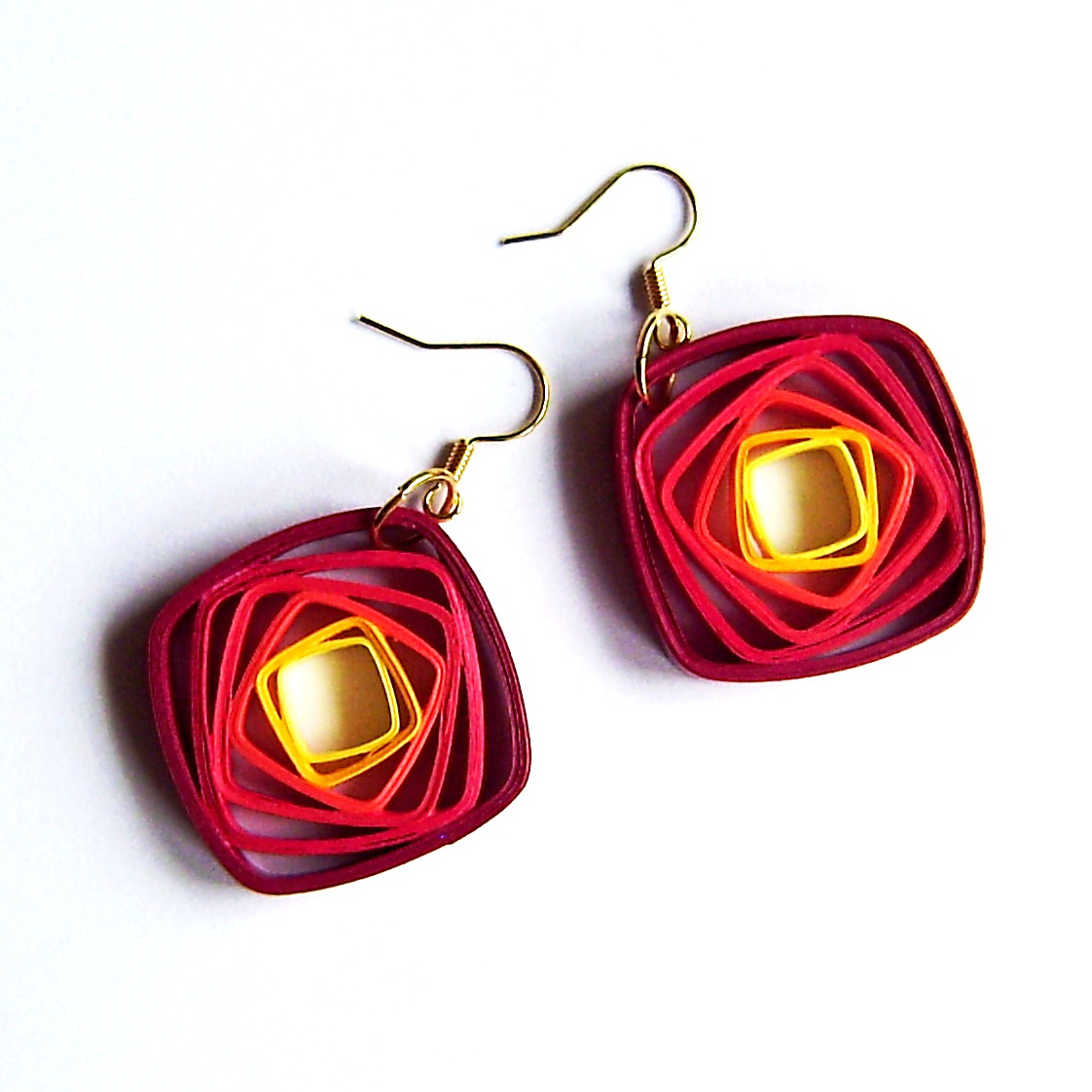 Zamotané čtverce zapadajícího slunce