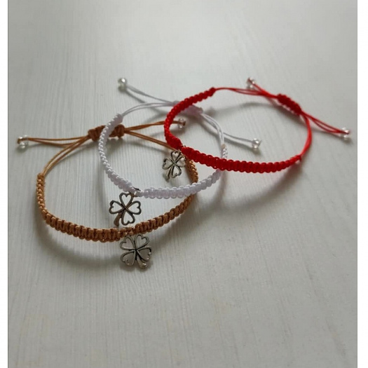 Náramek Shamballa se čtyřlístkem