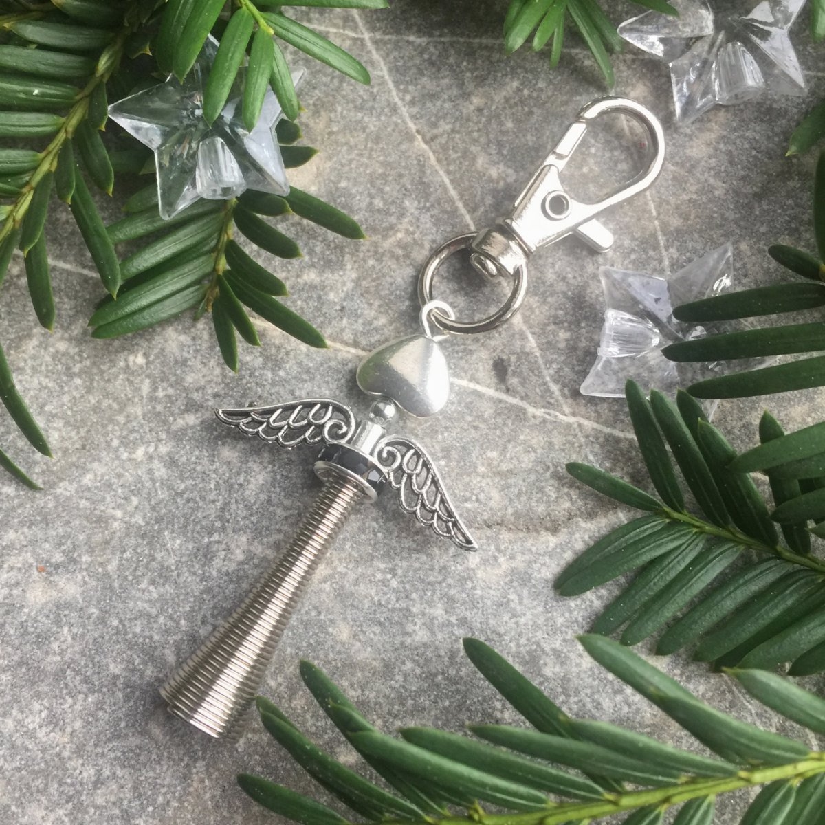 Andělka s černou rondelkou