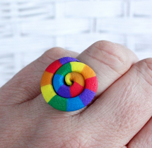 duhový ulitkový prsten