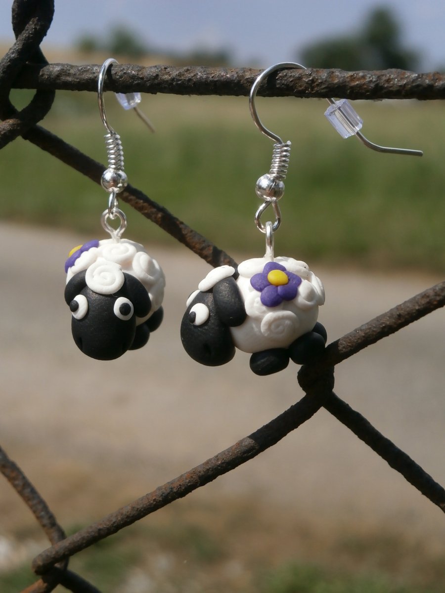 Náušnice ovečky s fialovou kytičkou