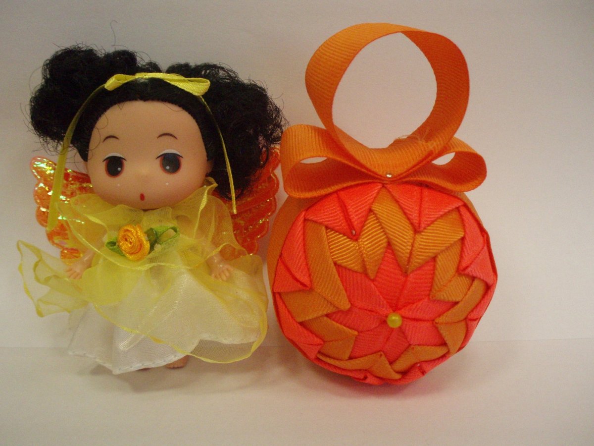 Oranžová s andělíčkem