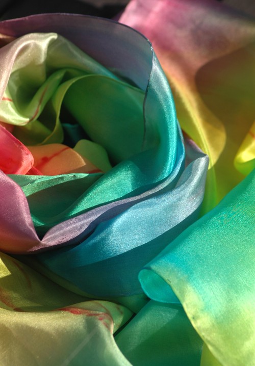 Barevná jako léto - hedvábná šála 