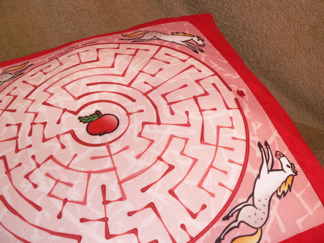 Polštář - bludiště a koník