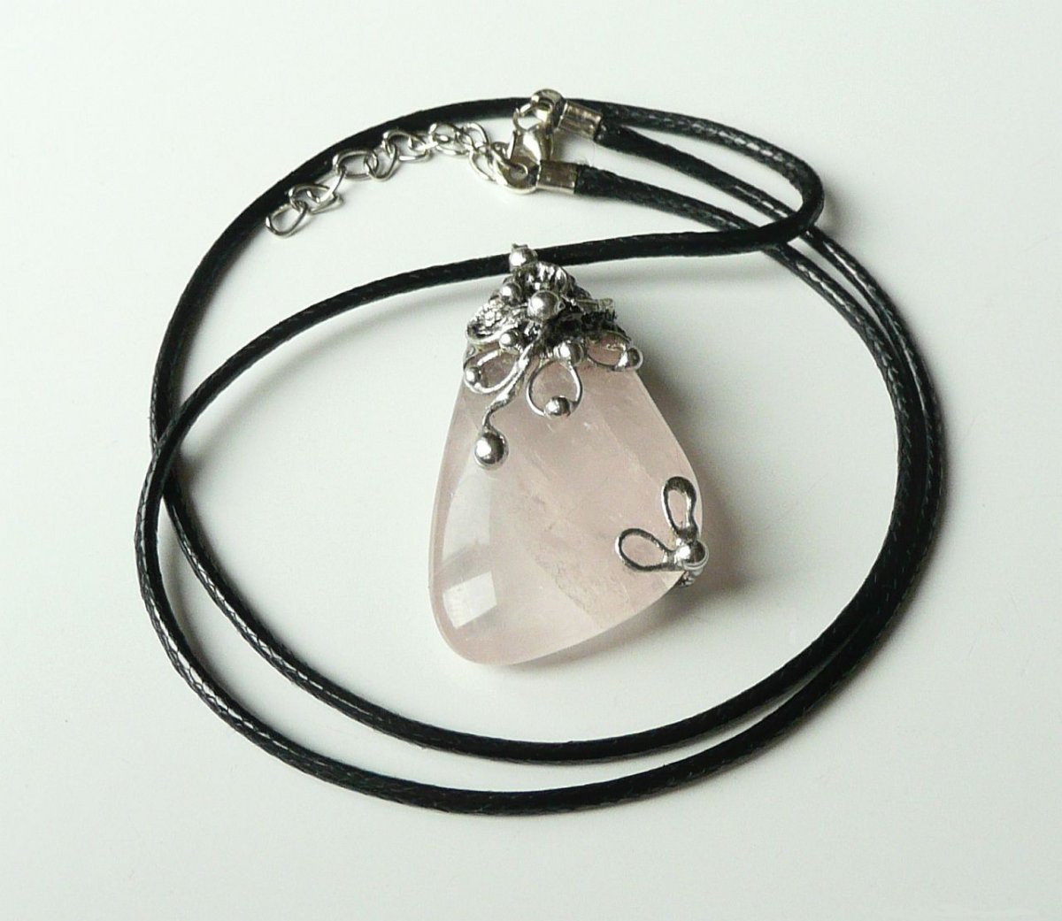 Růžový lístek .. ( růženín ) 