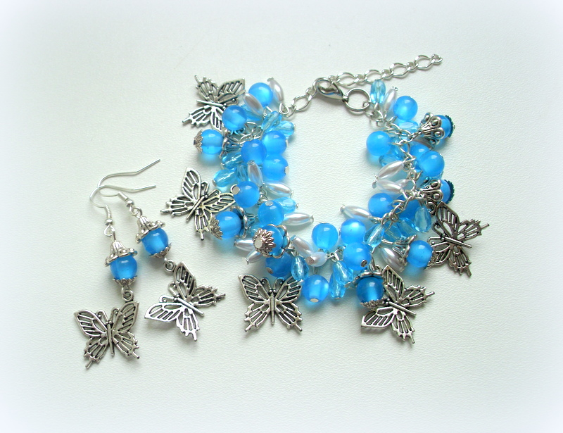 Tyrkysová sada s motýlky