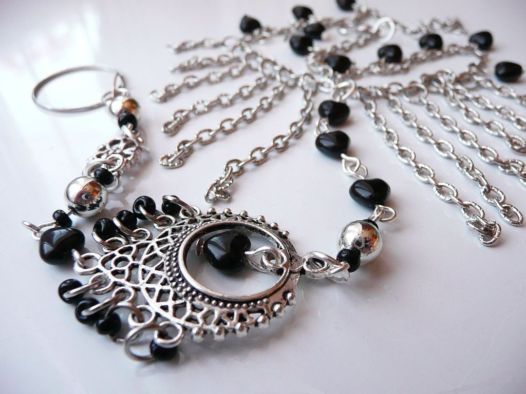 Laila.. /orientální nákotník/