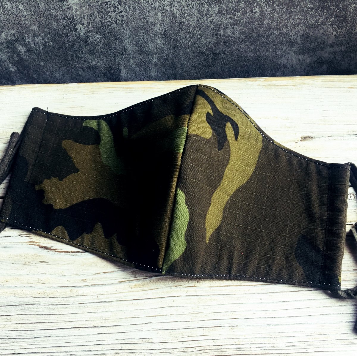 Rouška maskáčová