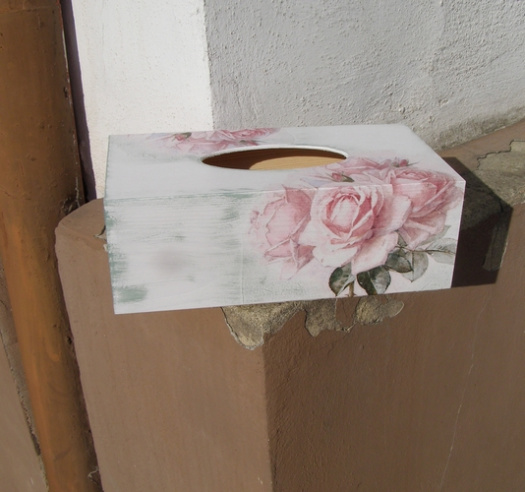 Krabice na kapesníky - Růže na bílé