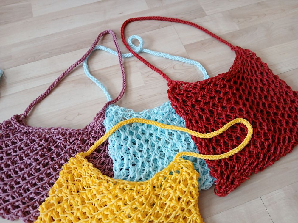 Síťovaná retro taška přes rameno