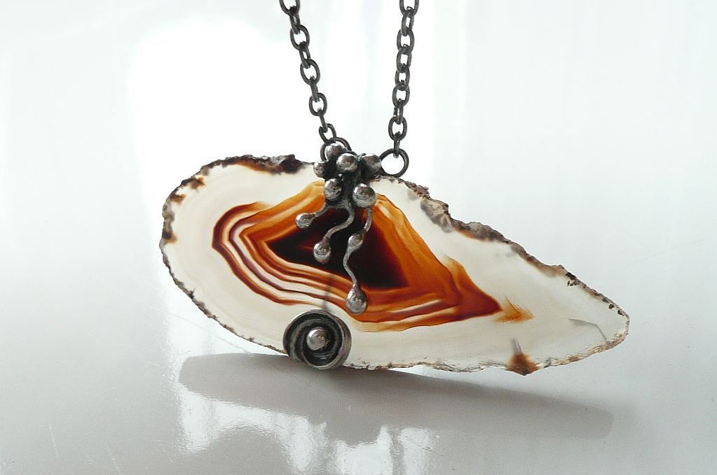 Horizont v mlze.. (achát - plátek)