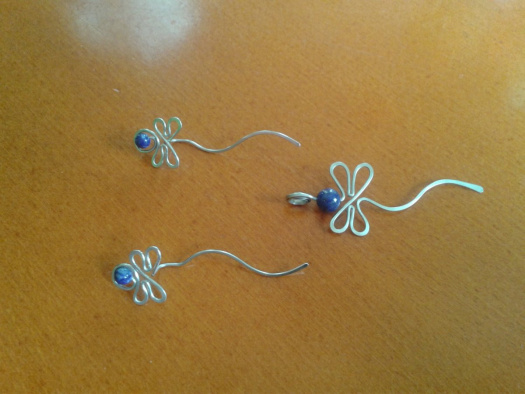 S lehkostí vážky ..náušnice - přívěšek - Lapis Lazuli - chirurgická ocel