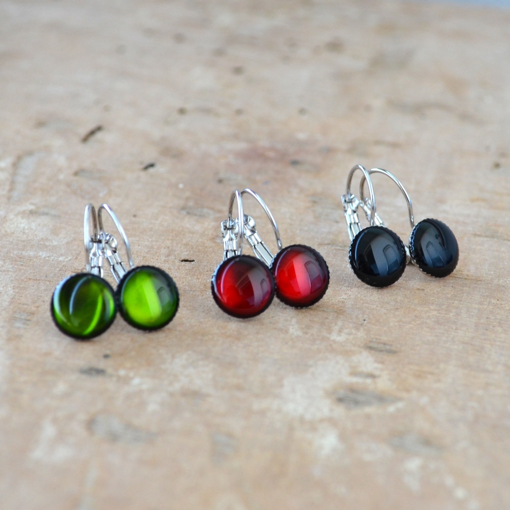 Jednobarevky, závěsné naušničky