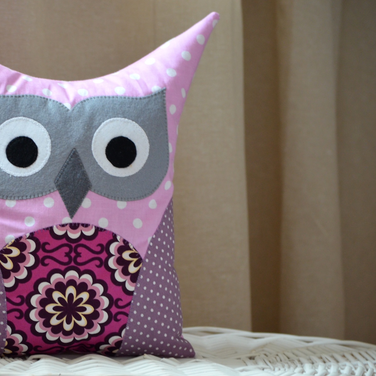 Sova přítulná, tečkovaná...