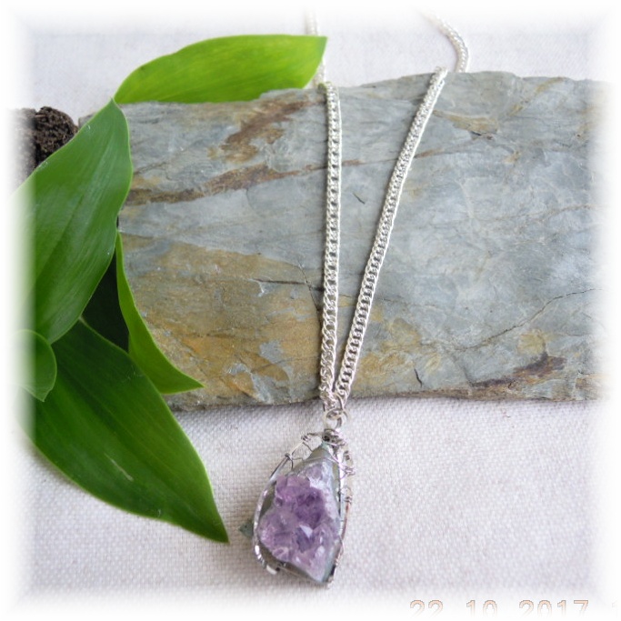 Náhrdelník drátkovaný se surovým amytystem