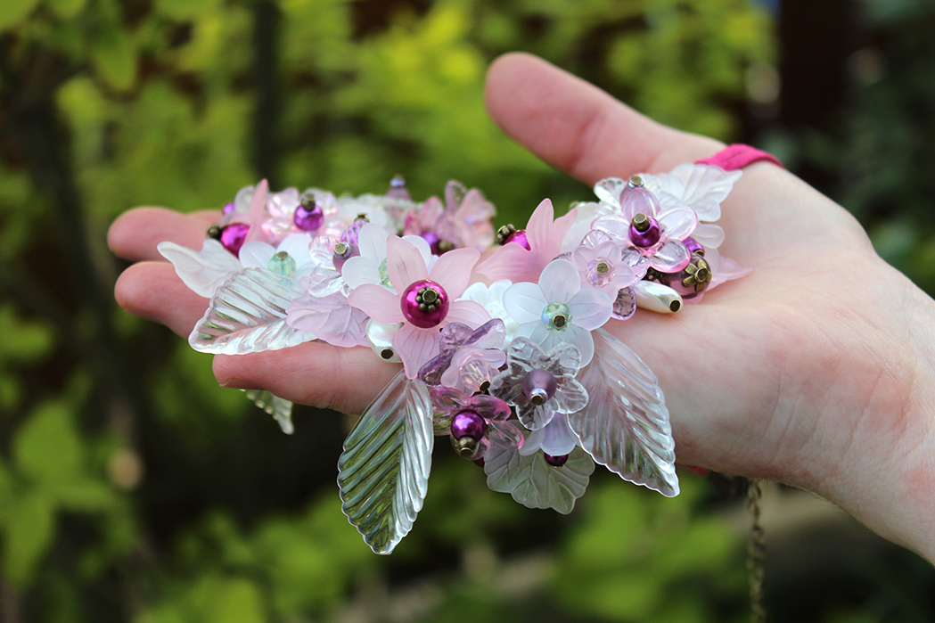 Velký květinový náhrdelník 