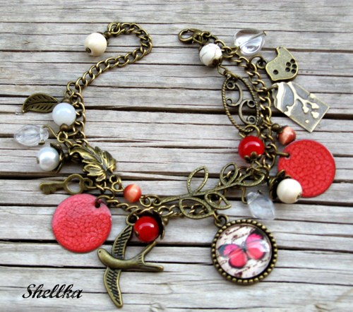 Náramek ,,WHITE AND RED,,