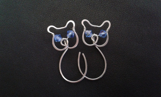 Náušnice provlékací - Kočka modroočka - ocel