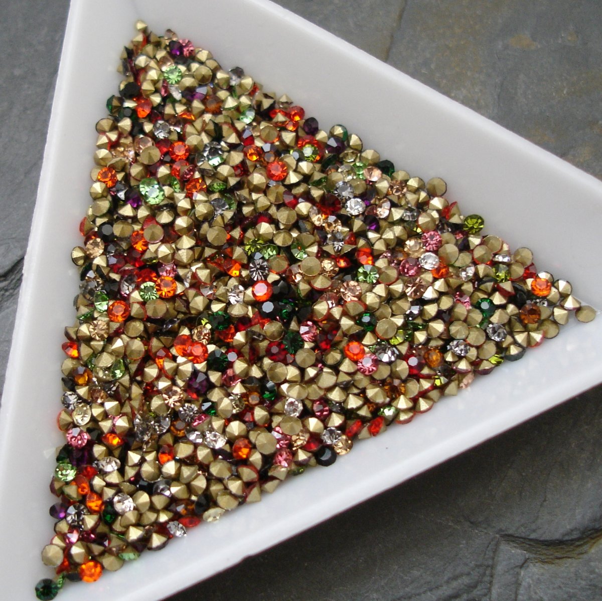 Skleněné šatony cca 1,8-1,9 mm - mix barev I. - 100 ks