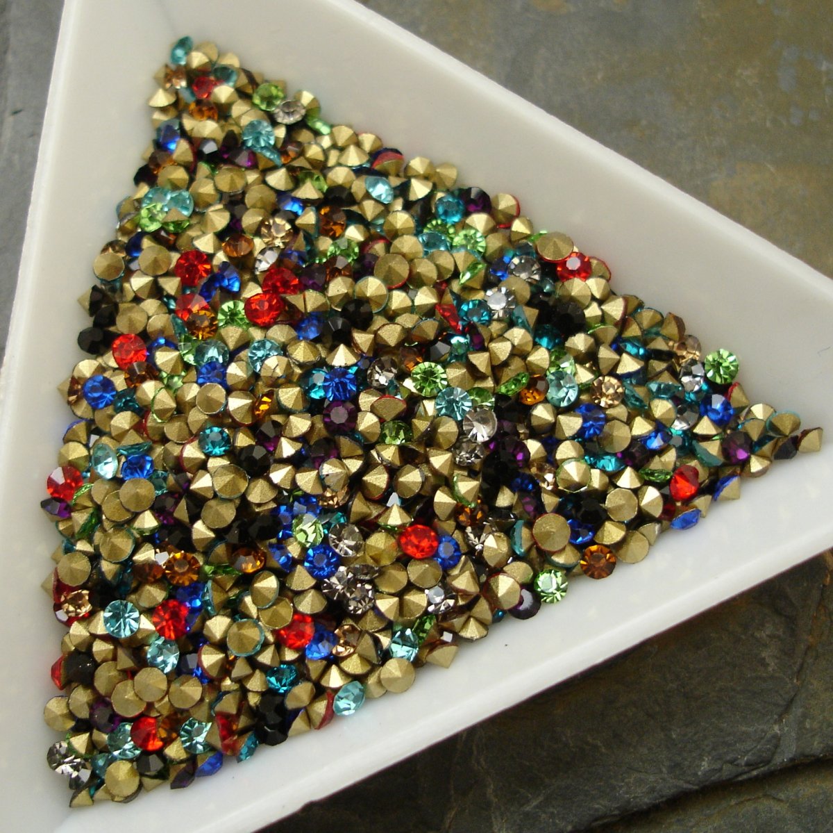 Skleněné šatony cca 2,1-2,2 mm - mix barev I. - 100 ks