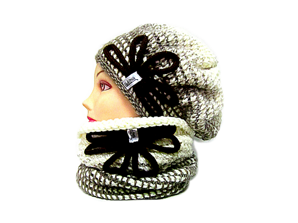 SOUPRAVA BARETKY A NÁKRČNÍKU OMBRÉ