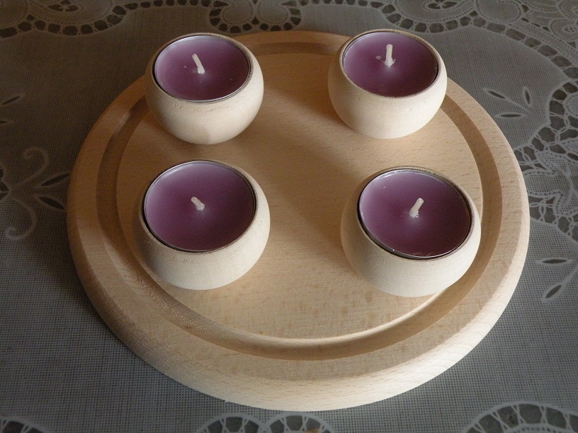  Originální 4 dřevěné svícny s podložkou - přírodní