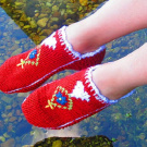 červené folk papuče