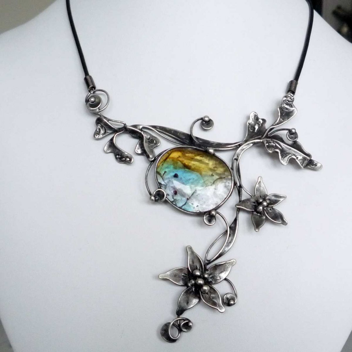 Živé květy - náhrdelník