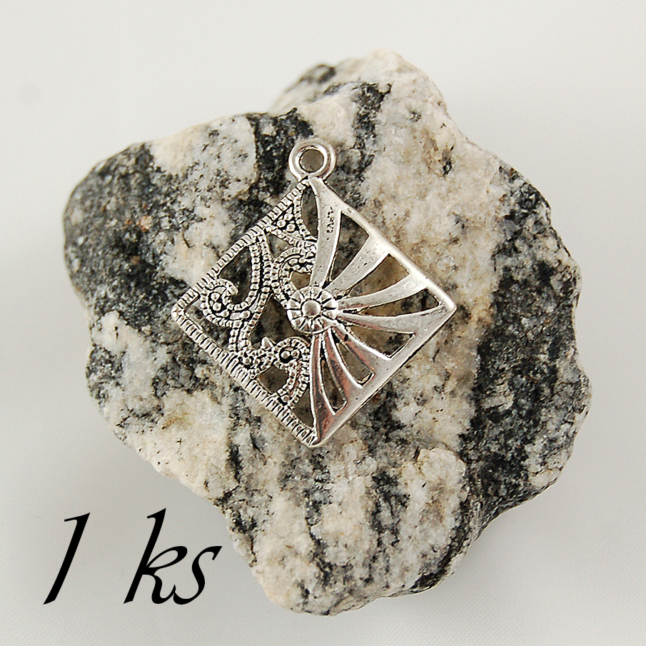 Ozdobný stříbrný čtverec (02 0122)